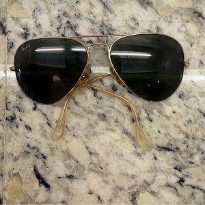 Ray-Ban Classic Gold Aviator Sunglasses